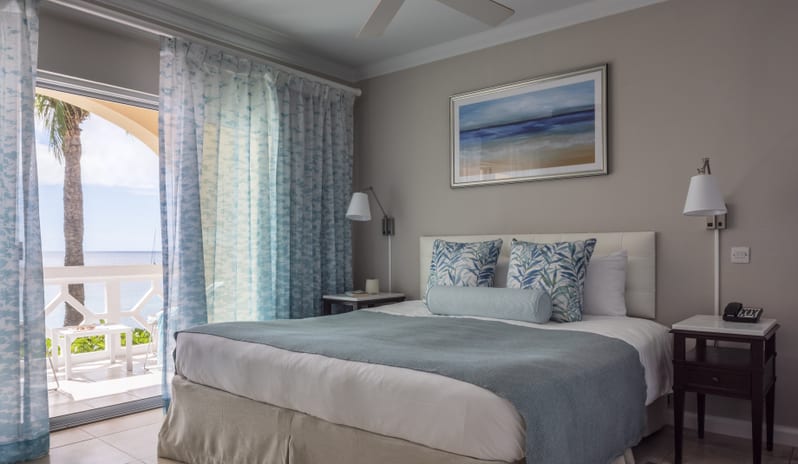 Luxury Ocean Front Room_001